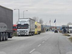 Трафикът е интензивен на граничните пунктове „Капитан Андреево“ и „Лесово“ на изход за товарни автомобили, съобщават от „Гранична полиция“ Граничният пункт „Лесово" не работи поради спиране на тока, съобщава „Гранична полиция"