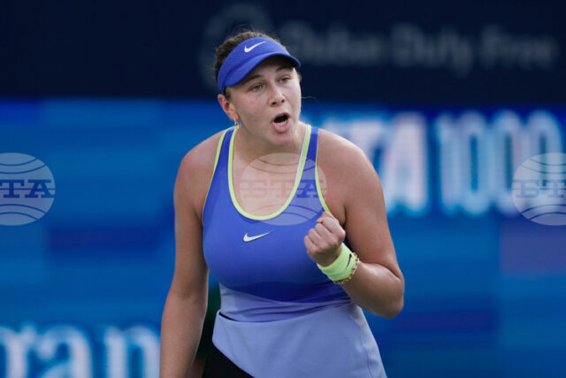 Три американки ще играят на полуфиналите на турнира по тенис Три американки ще играят на полуфиналите на турнира по тенис в Дубай