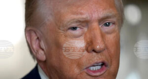 Тръмп заяви, че Обама е разкрил класифицирана информация, когато е казал, че извънземните са реални