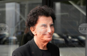 Френското правителство одобри подадената заради аферата "Епстийн" оставка от Жак Ланг като председател на Института за арабския свят в Париж