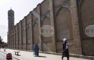 Художник, вдъхновил Анри Матис, дава надежда на творци в управлявания от талибаните Афганистан