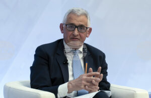 Цифровото евро ще намали разходите на малките и средни компании при разплащания, заяви членът на Изпълнителния съвет на ЕЦБ Пиеро Чиполоне