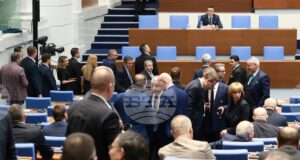 Скандал в НС