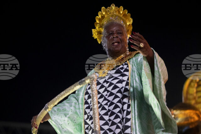 Школи по самба отдадоха почит към чернокожи бразилски писателки на парадите си на карнавала в Рио де Жанейро