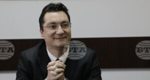 Ще се борим срещу система, доминирана от корупция, каза Крум Зарков от БСП