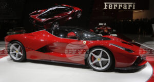 „Ферари“ пусна предварителни интерирорни снимки на новия спортен електрически автомобил „Луче“