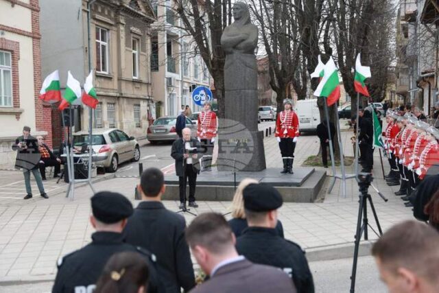 133 години от смъртта на Баба Тонка бяха отбелязани в Русе