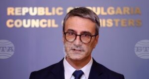 ОБНОВЕНА Не е изключено цените на горивата да продължат да се повишават, каза министър Трайчо Трайков