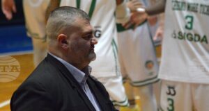 "Три мача не можем да победим Спартак нито веднъж", коментира след загубата от плевенския тим наставникът на Черно море Тича Васил Евтимов