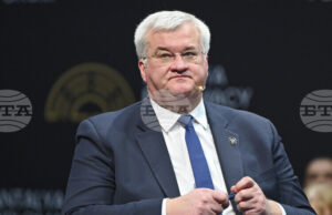 АКТУАЛИЗИРАНА
                                                                                                Киев заяви, че седемте украински граждани, които снощи бяха задържани в Будапеща, вече са освободени