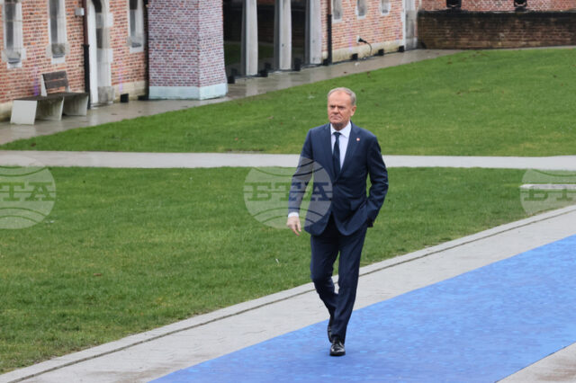 АКТУАЛИЗИРАНА 
                                                                                                Полското правителство продължава с изпълнението на програмата на ЕС за финансиране на отбраната въпреки ветото на президента Навроцки