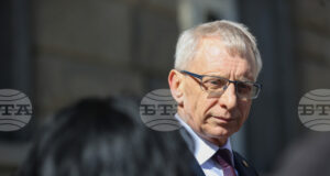 Ако няма удължителен закон за бюджета, България остава без яснота как ще се изплащат заплати и пенсии, каза Николай Денков от ПП-ДБ