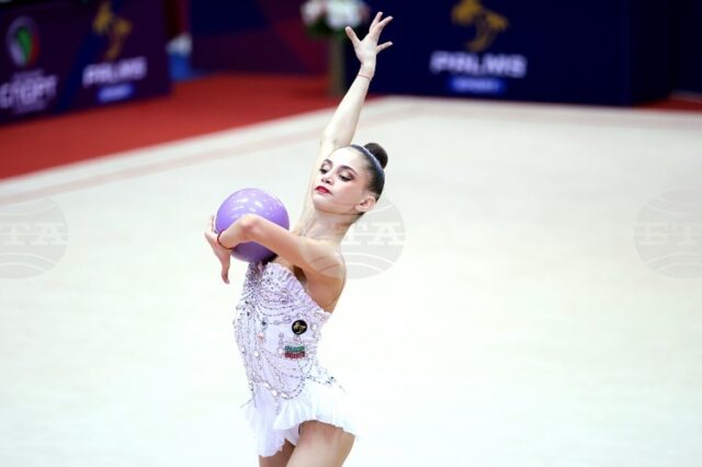 Алекса Рашева се класира за всичките четири финала при жените Алекса Рашева се класира за всичките четири финала при жените на турнира Miss Valentine 2026 в Тарту