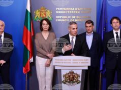 министър-председател Андрей Гюров по време на брифинг в Министерски съвет.