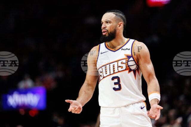 Баскетболистът на Финикс Сънс Дилън Брукс бе заловен да шофира в нетрезво състояние