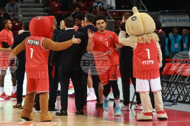 Апоел Тел Авив спечели с невероятен обрат вероятно последния си мач от Евролигата в България