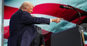 Борсови залози преди решения на Тръмп будят съмнения за използване на вътрешна информация и привличат вниманието на експерти, според Ройтерс