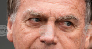 Бразилски съд постанови бившият президент Жаир Болсонаро да бъде временно под домашен арест по здравословни причини