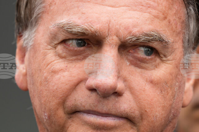 Бразилски съд постанови бившият президент Жаир Болсонаро да бъде временно под домашен арест по здравословни причини