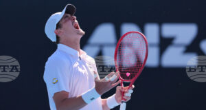 Бразилският талант Жоао Фонсека, хърватският ветеран Марин Чилич и гъркът Стефанос Циципас преминаха във втория кръг на турнира "Мастърс" в Маями