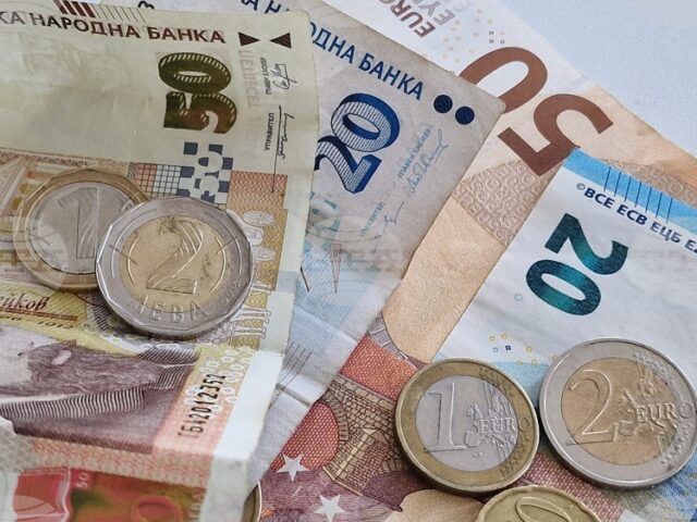 България е втора в ЕС по ръст на почасовите възнаграждения през четвъртото тримесечие на 2025 г.