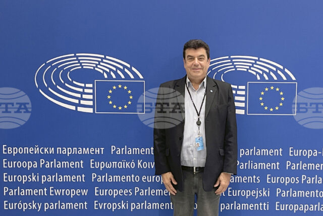 България не е най-бедната държава в ЕС, но остава страната с най-голямо неравенство в доходите, каза синдикалистът Веселин Митов за БТА