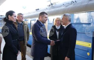 Българска делегация, водена от служебния премиер Андрей Гюров е в Киев