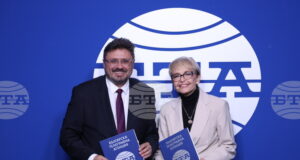 Българската телеграфна агенция и певицата Камелия Тодорова подписаха договор за партньорство