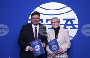 Българската телеграфна агенция и певицата Камелия Тодорова подписаха договор за партньорство