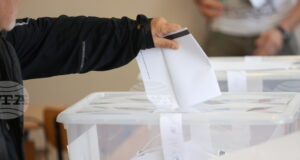 Българските граждани от днес могат електронно да проверят номера на избирателната секция и мястото на гласуване на предстоящите избори за НС