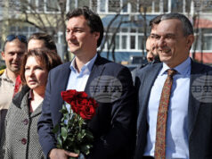 Българските политици трябва да се научат преди избори да говорят какво ще правят след тях, каза председателят на БСП Крум Зарков