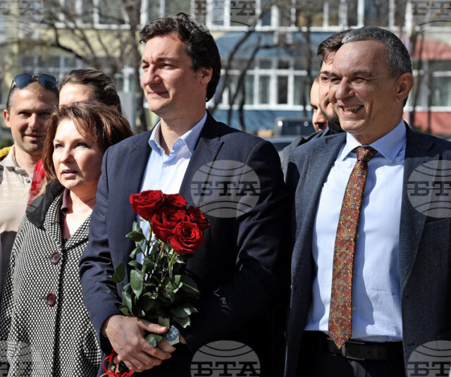 Българските политици трябва да се научат преди избори да говорят какво ще правят след тях, каза председателят на БСП Крум Зарков