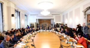 Бюджетната комисия към парламента ще разгледа промените в удължителния закон за бюджета на второ четене