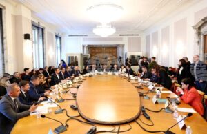 Бюджетната комисия към парламента ще разгледа промените в удължителния закон за бюджета на второ четене