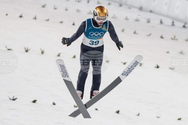 Владимир Зографски преодоля квалификацията за ски скоковете в Осло