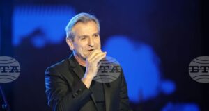 Всяка песен има своя съдба и своя изпълнител, каза за БТА композиторът Красимир Гюлмезов
