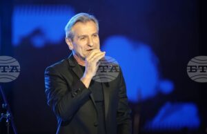 Всяка песен има своя съдба и своя изпълнител, каза за БТА композиторът Красимир Гюлмезов