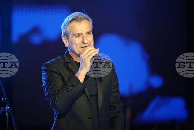 Всяка песен има своя съдба и своя изпълнител, каза за БТА композиторът Красимир Гюлмезов