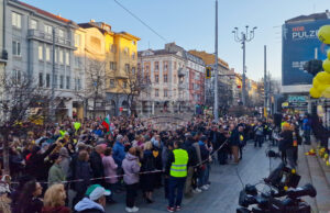 Граждани протестират в центъра на София с искане да се разкрие истината за случаите „Петрохан" и „Околчица"