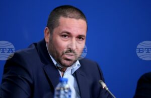 Гражданско движение „Сияние" ще участва в изборите като коалиция от партии със същото име, обяви Николай Попов