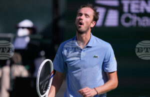 Даниил Медведев и Феликс Оже-Алиасим отпаднаха от тенис турнира в Маями