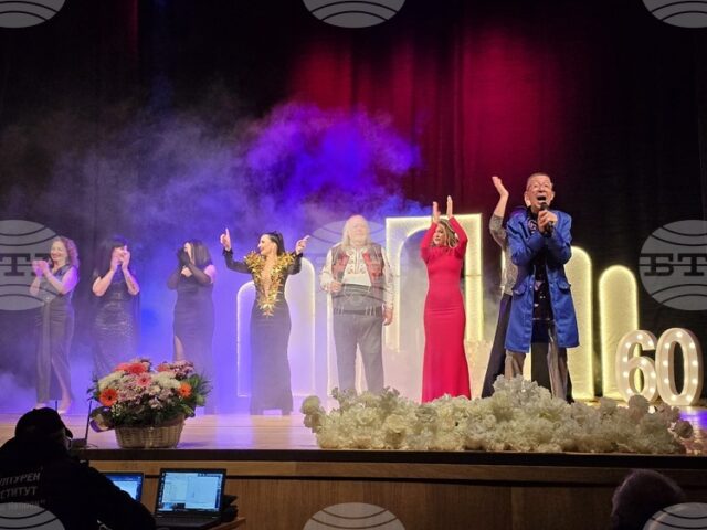 Домът на културата в Гоце Делчев бе домакин на концерта „60 нюанса обич“ на Константин Пашкулев и приятели