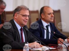 Другата седмица ще имаме среща с работната група за депозитната система, каза министър Юлиян Попов