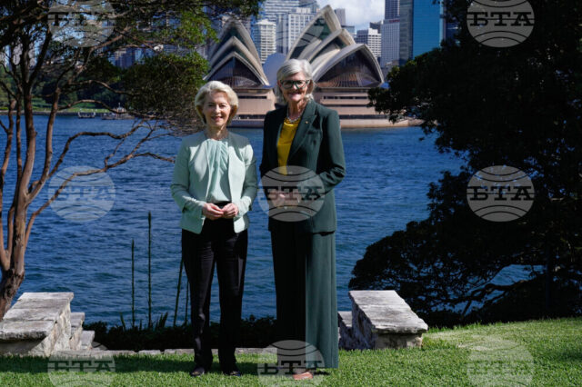 Председателят на ЕК Урсула фон дер Лайен (вляво) и генерал-губернаторът на Австралия Сам Мостин в Сидни, понеделник, 23 март 2026 г.