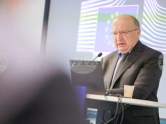 ЕС намалява зависимостта си от внос на военно оборудване от САЩ, каза еврокомисарят по отбраната