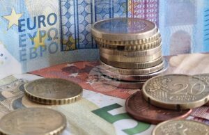 Брутният външен дълг на България нараства с 20 на сто на годишна основа до 53,6 млрд. евро към края на август, сочат данни на БНБ