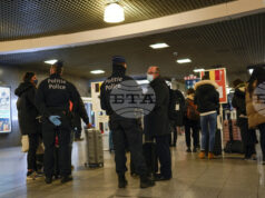 Железопътният транспорт в Брюксел бе прекъснат заради подозрителни чанти на гара "Миди"