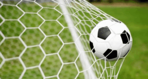 Футбол, топка