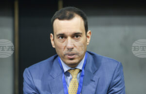 За устойчив транспорт трябва всички отговорни страни да участват в разговорите, смята кметът на София Васил Терзиев