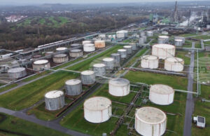 Започва освобождаването на договорените над 400 млн. барела петролни резерви на страните от МАЕ, съобщи организацията